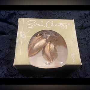 👑 Vintage Rare Sarah Coventry Costume Brooch in Original Box #7892 NEW
